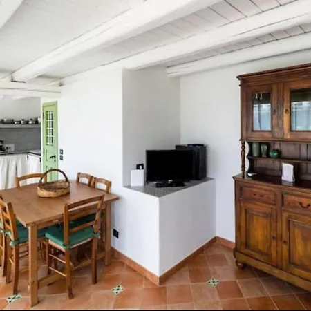 Saponara 別荘 チェファル